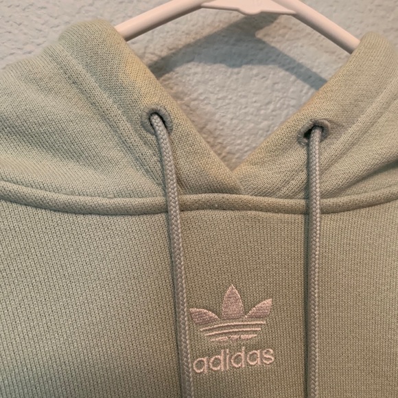 ADIDAS | Logo Crop Hoodie - Picture 3 of 4